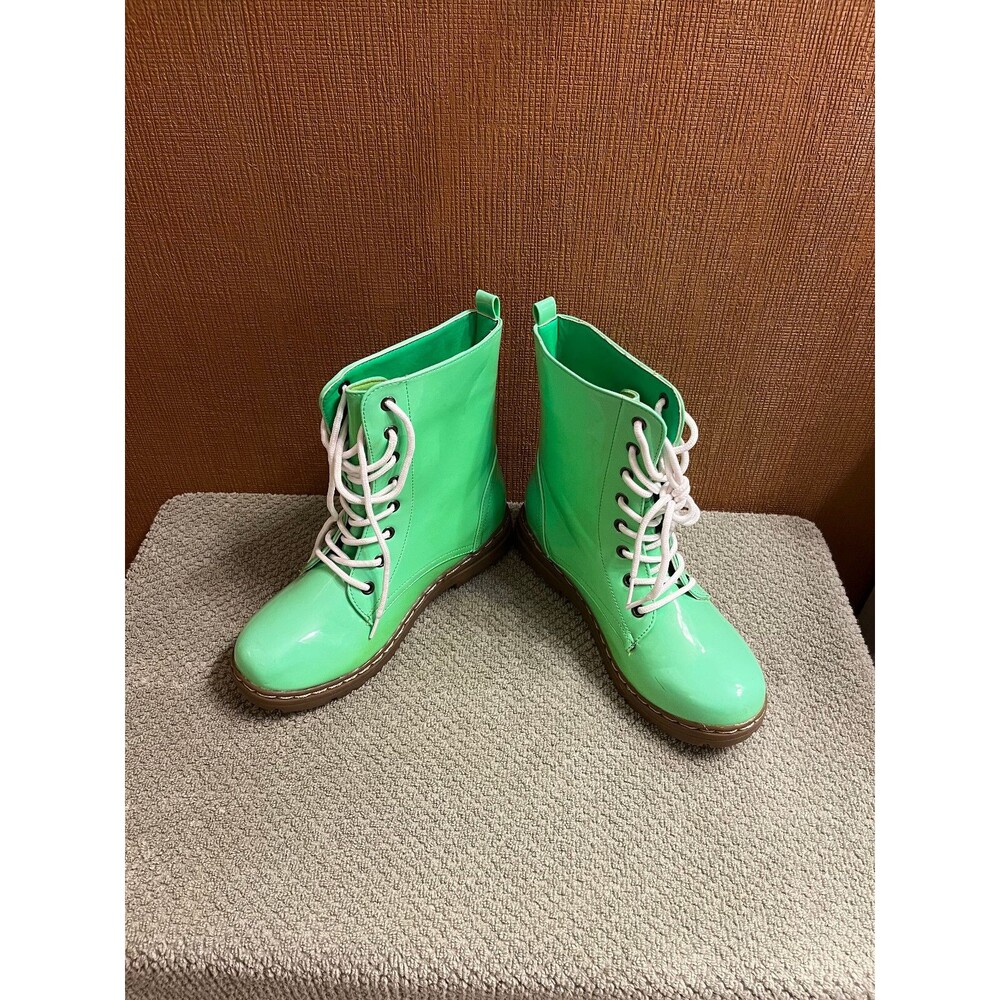 Shoe Dezigns Combat Boot Size 7 PREOWNED BUT NEVER WORN - Picture 2 of 6